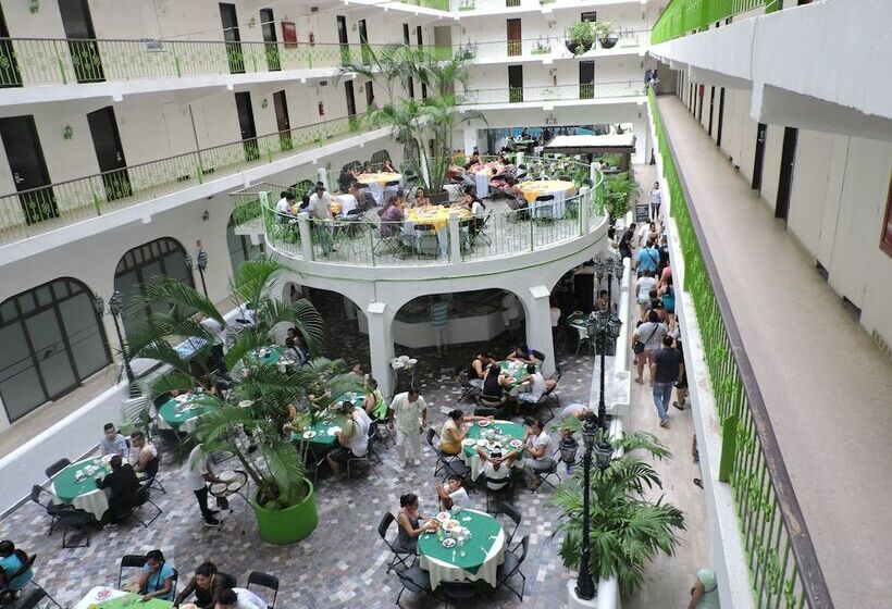 ホテル Tortuga Acapulco