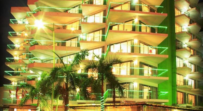 ホテル Tortuga Acapulco