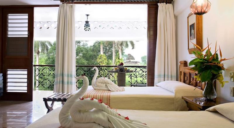 Mayaland Hotel & Bungalows