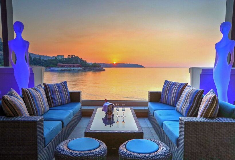 Monte Carlo Bay Hotel & Resort