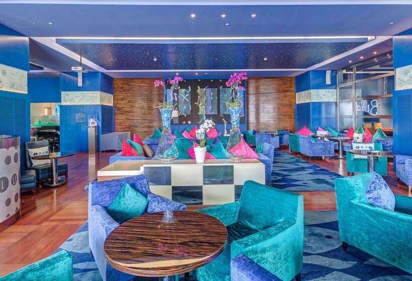 Monte Carlo Bay Hotel & Resort