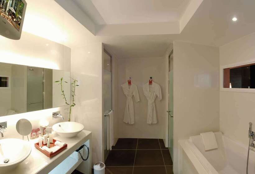 Monte Carlo Bay Hotel & Resort