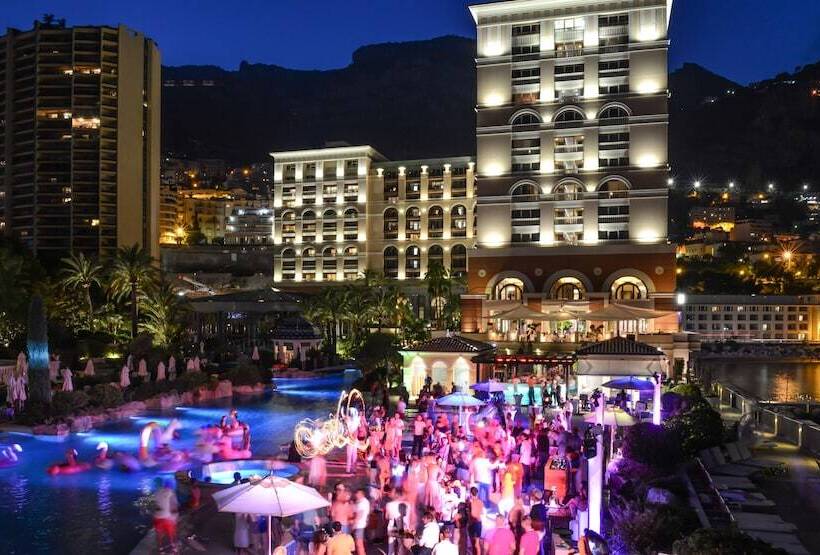 Monte Carlo Bay Hotel & Resort