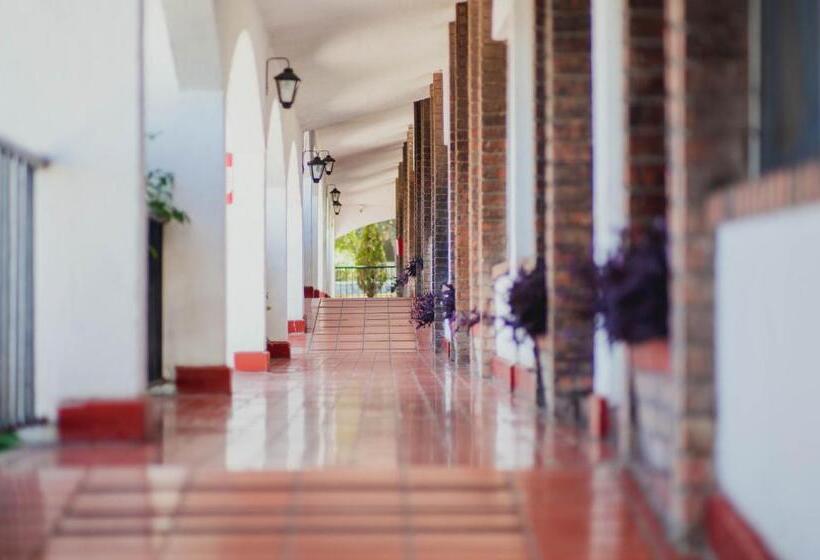 فندق على الطريق La Fuente, Saltillo