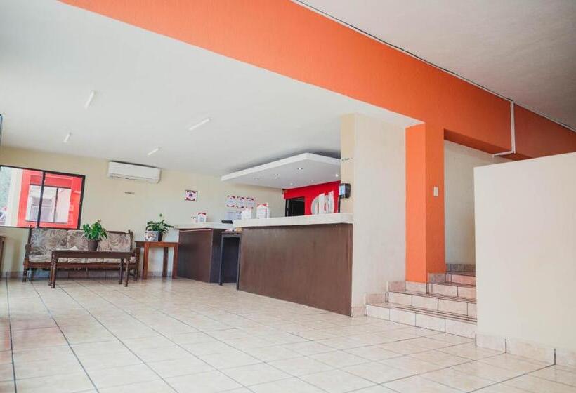 فندق على الطريق La Fuente, Saltillo