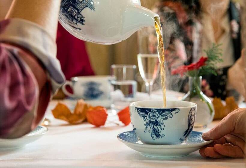 Refsnes Gods   By Classic Norway Hotels