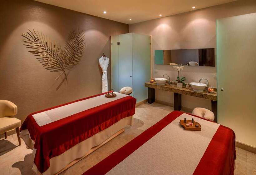 リゾートホテル Beach Palace All Inclusive