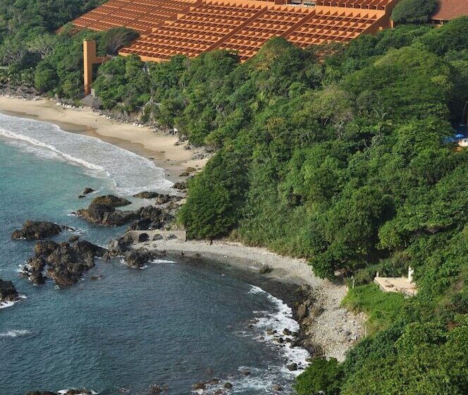 אתר נופש Las Brisas Ixtapa