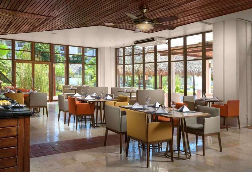 منتجع Meliá Puerto Vallarta – All Inclusive