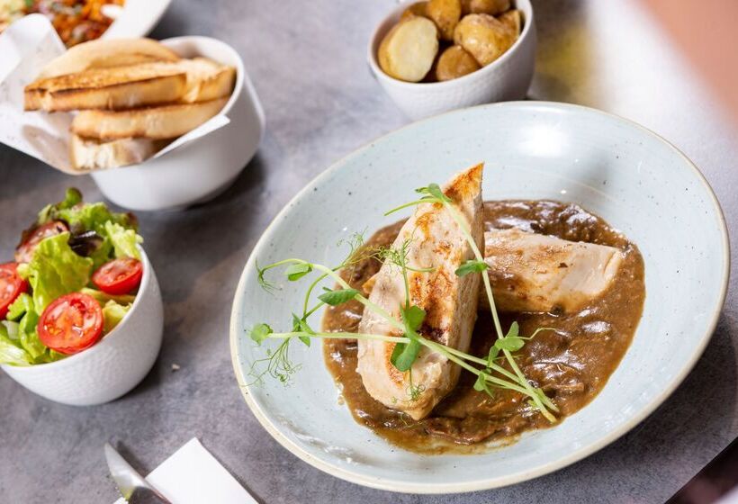 استراحتگاه Pergola Hotel & Spa