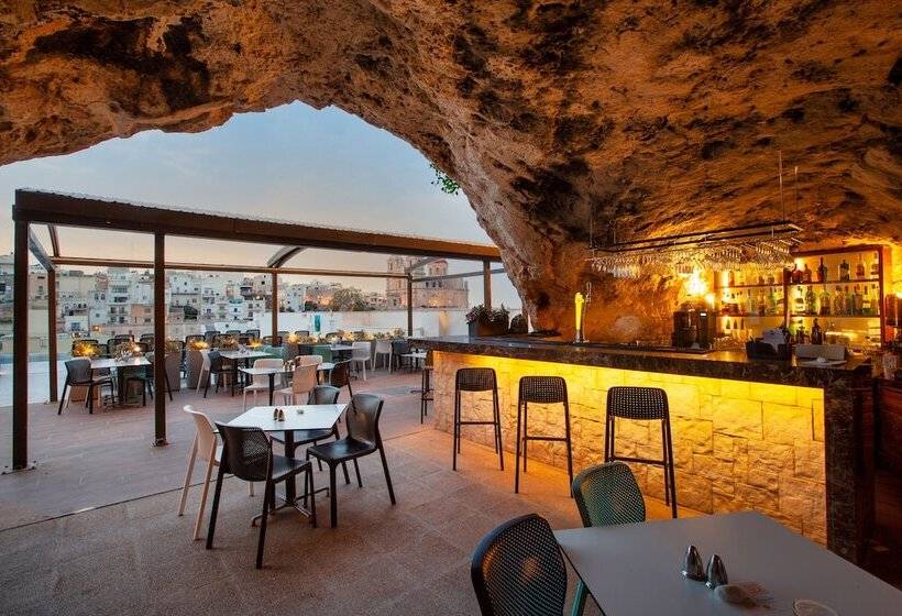 استراحتگاه Pergola Hotel & Spa