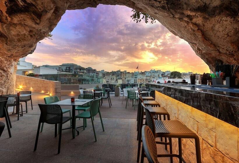 استراحتگاه Pergola Hotel & Spa