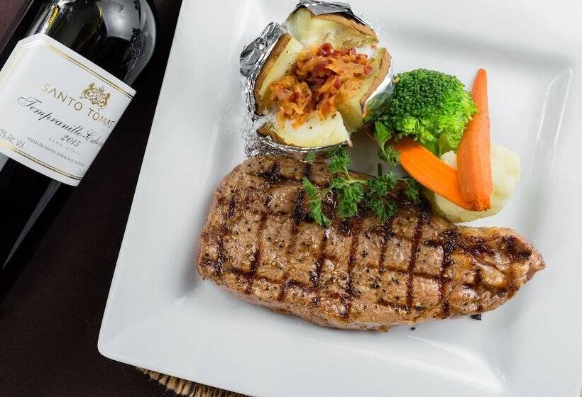 リゾートホテル San Nicolas Hotel Casino