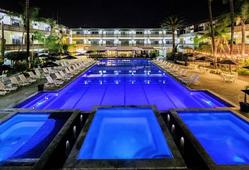 リゾートホテル San Nicolas Hotel Casino