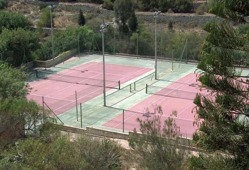 Urban Valley Resort & Spa