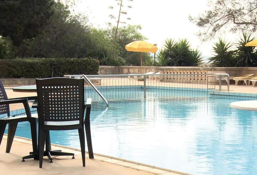 Urban Valley Resort & Spa