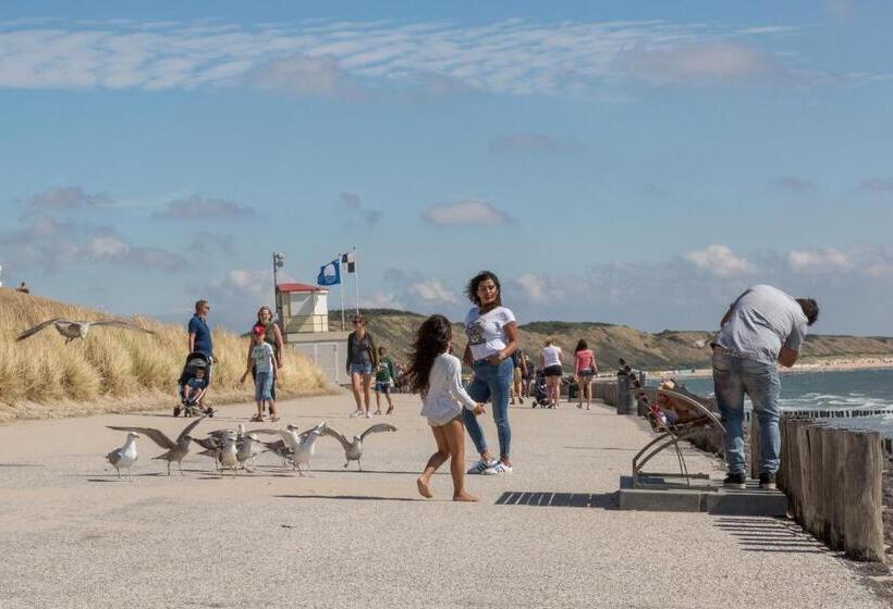 Beach Hotel I Kloeg Collection