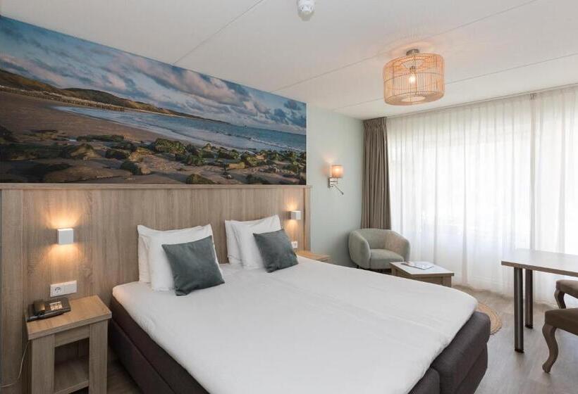 Beach Hotel I Kloeg Collection