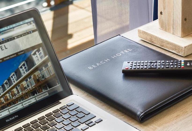 Beach Hotel I Kloeg Collection