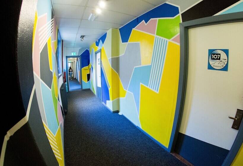 ユースホステル The Flying Pig Downtown