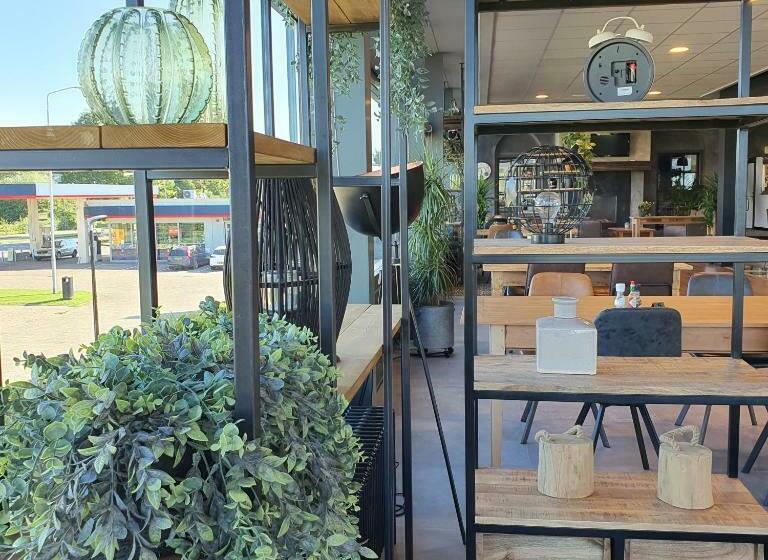 فندق 2heerenveen