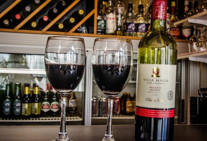 호텔 Alpers Lodge & Conference Centre