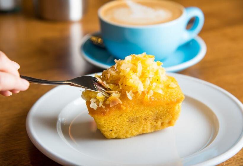 호텔 Alpers Lodge & Conference Centre