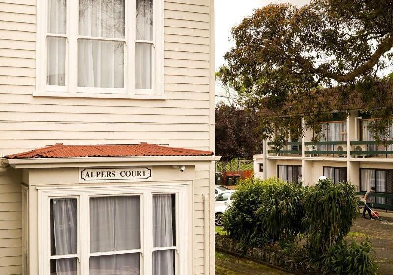 호텔 Alpers Lodge & Conference Centre