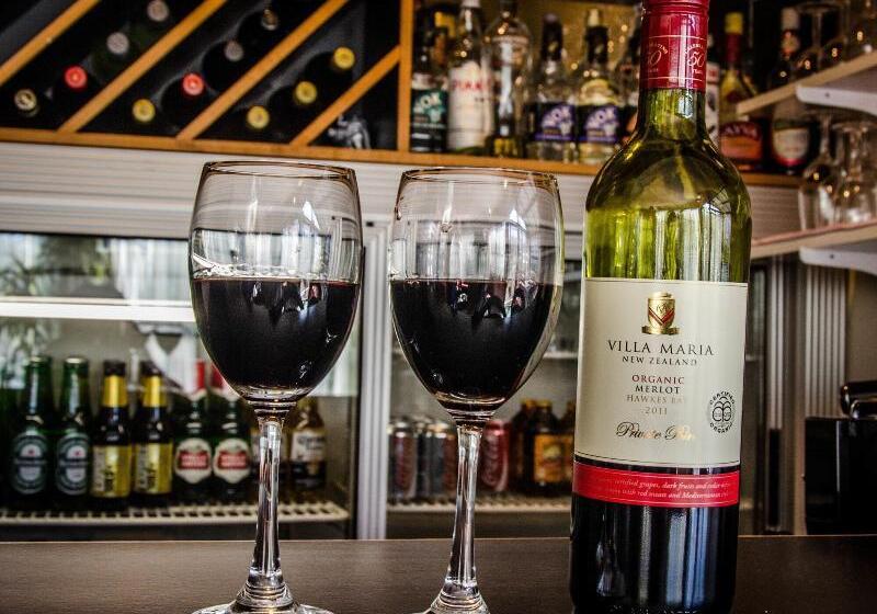 호텔 Alpers Lodge & Conference Centre