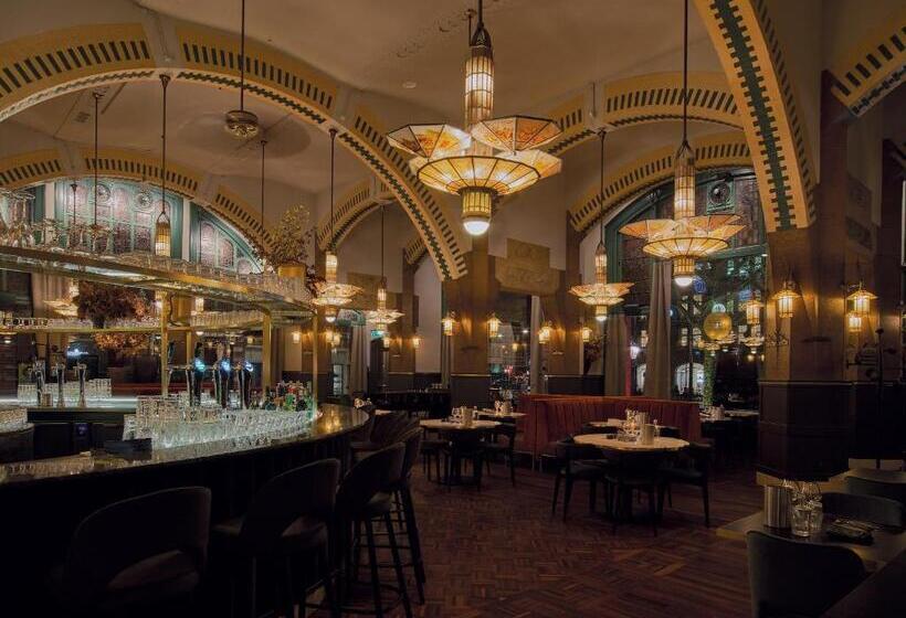 Clayton Hotel Amsterdam American