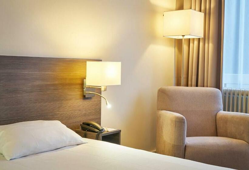 בית מלון כפרי Amrâth  & Thermen Born Sittard