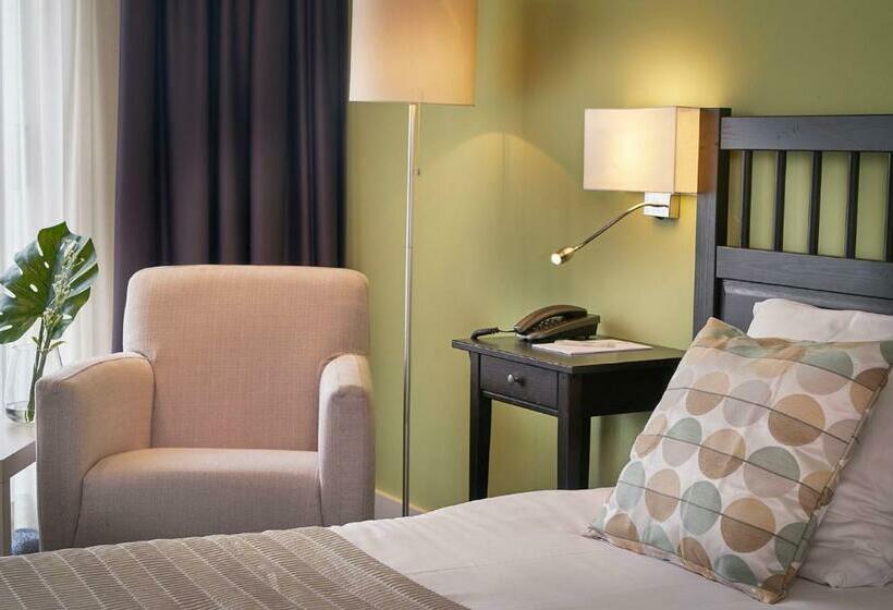 בית מלון כפרי Amrâth  & Thermen Born Sittard