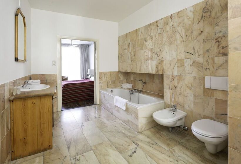 هتل Amsterdam House