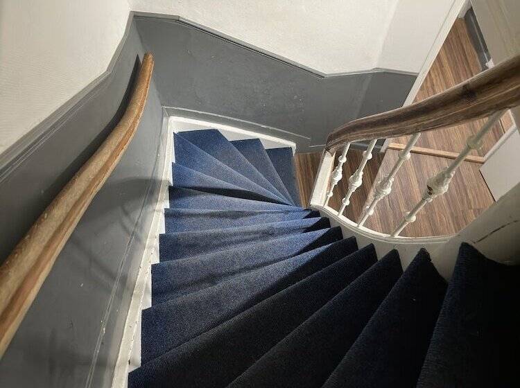 هتل Amsterdam Inn