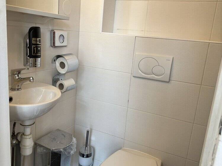 هتل Amsterdam Inn