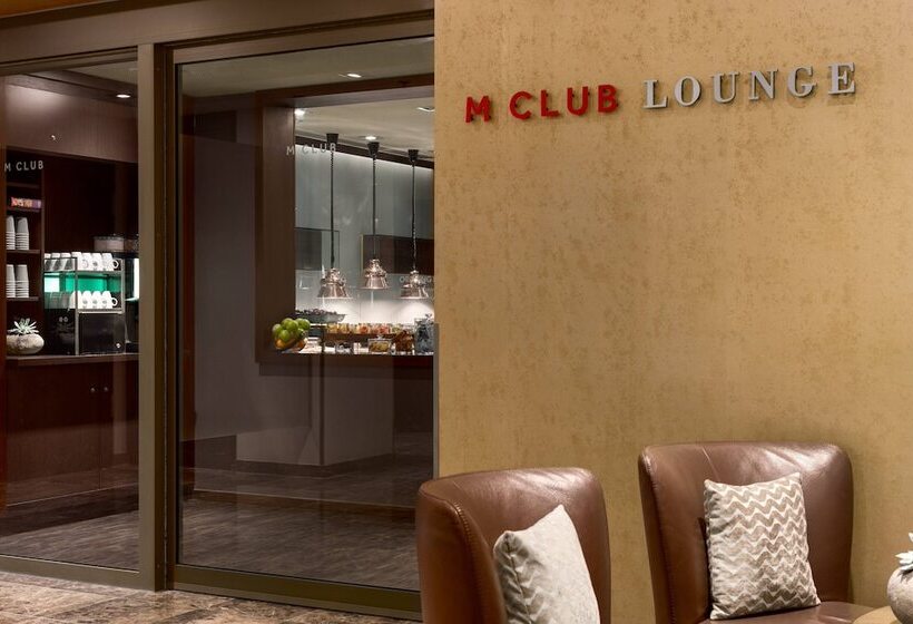 Отель Amsterdam Marriott