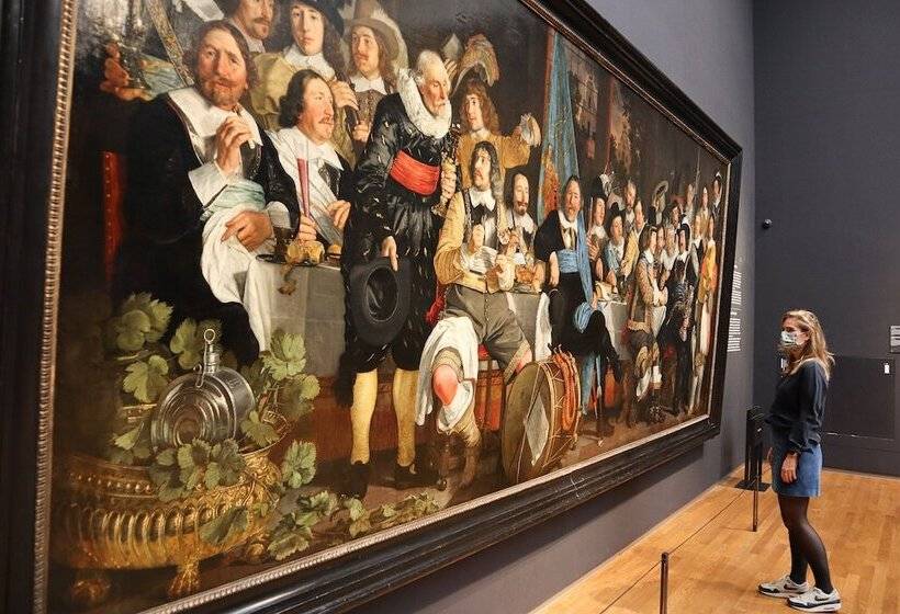 هتل Asterisk, A Family Run