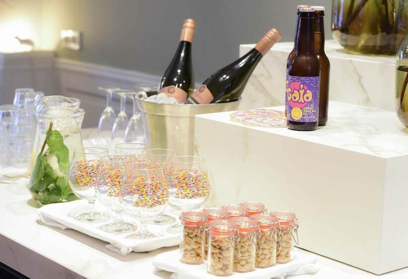 هتل Asterisk, A Family Run