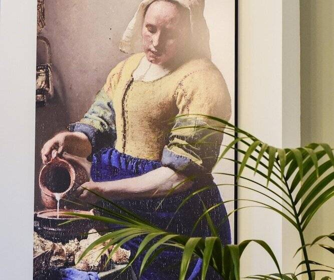 هتل Asterisk, A Family Run