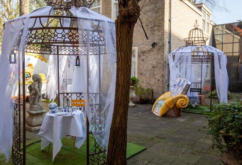 Grand Museum Hotel, Bw Signature Collection