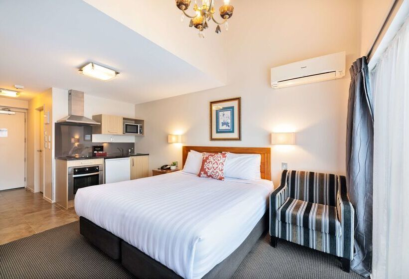 酒店 Best Western Newmarket Inn & Suites