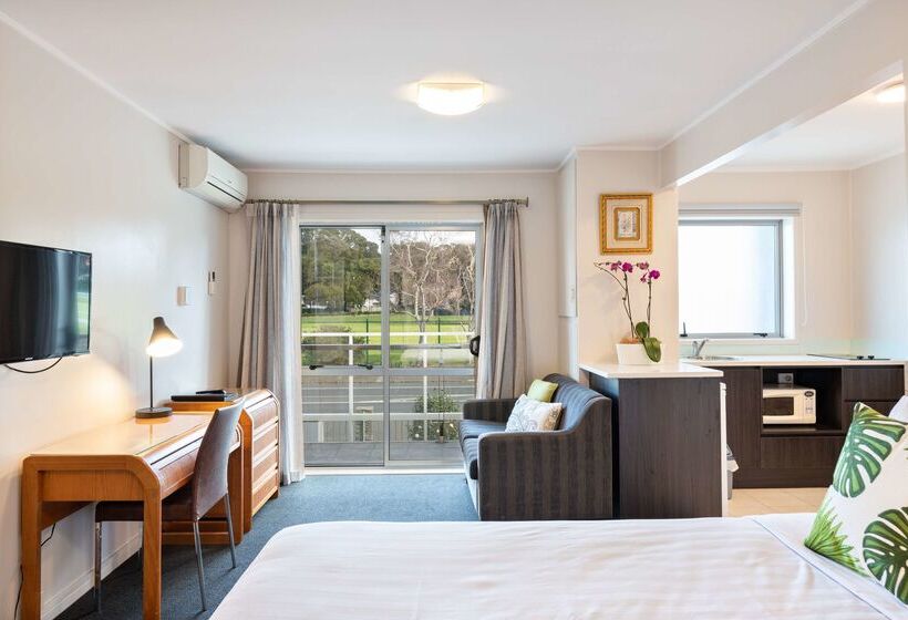 酒店 Best Western Newmarket Inn & Suites