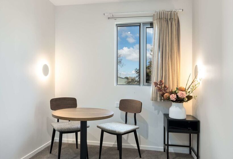 酒店 Best Western Newmarket Inn & Suites