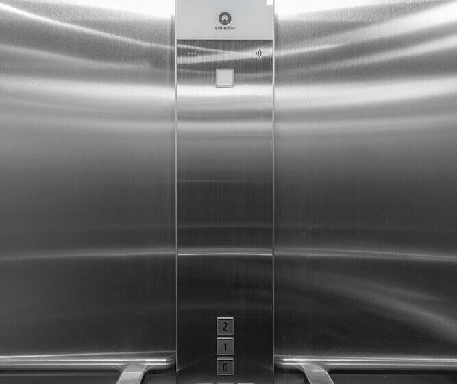 酒店 Best Western Newmarket Inn & Suites