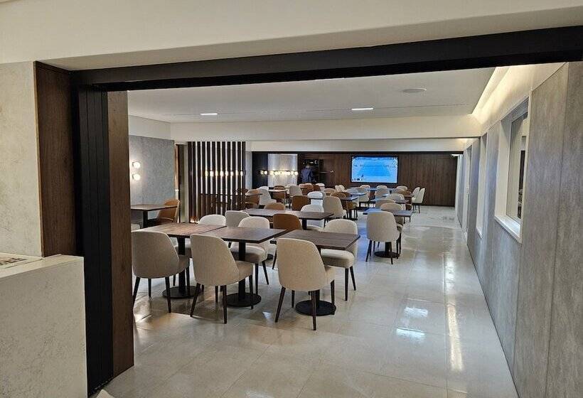 酒店 Best Western Newmarket Inn & Suites