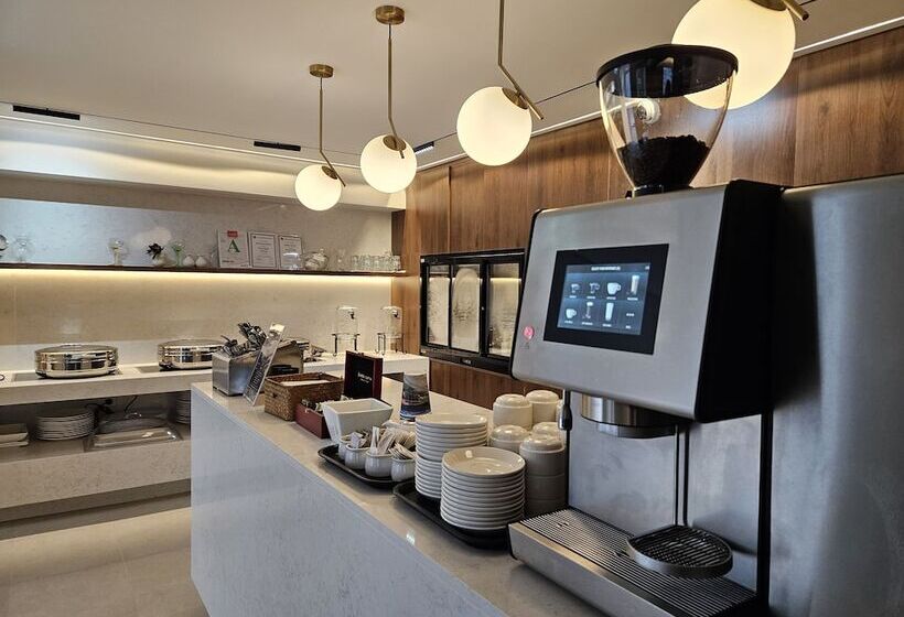 酒店 Best Western Newmarket Inn & Suites