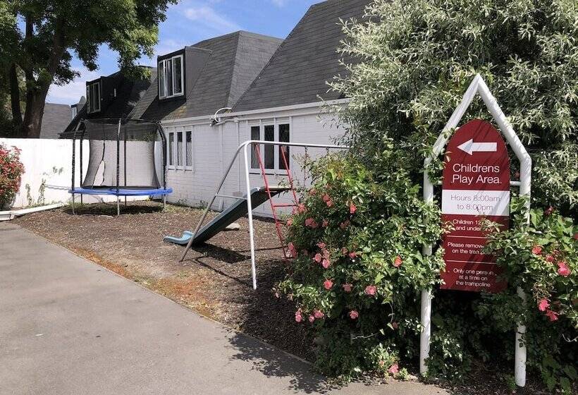 酒店 Camelot Motor Lodge