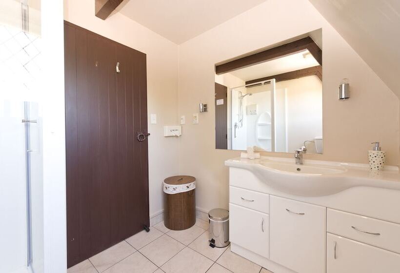 酒店 Camelot Motor Lodge