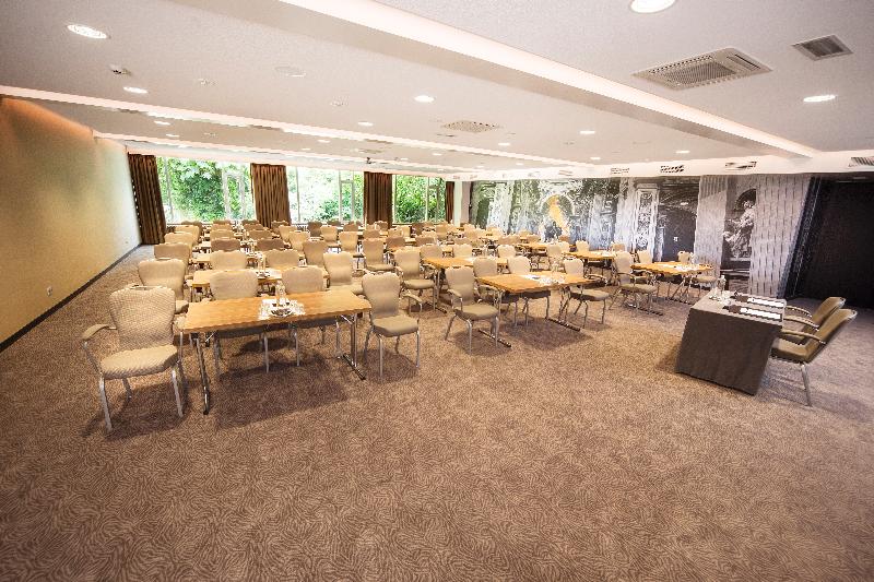 هتل De Bilderberg