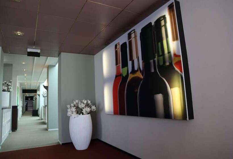 Hotel De Postelse Hoeve